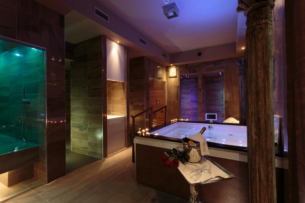 Koupelna v ubytování Princier Fine Resort & SPA