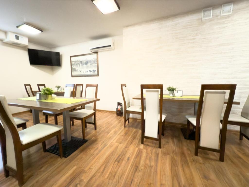 Hotel Mieszko - Resim 11