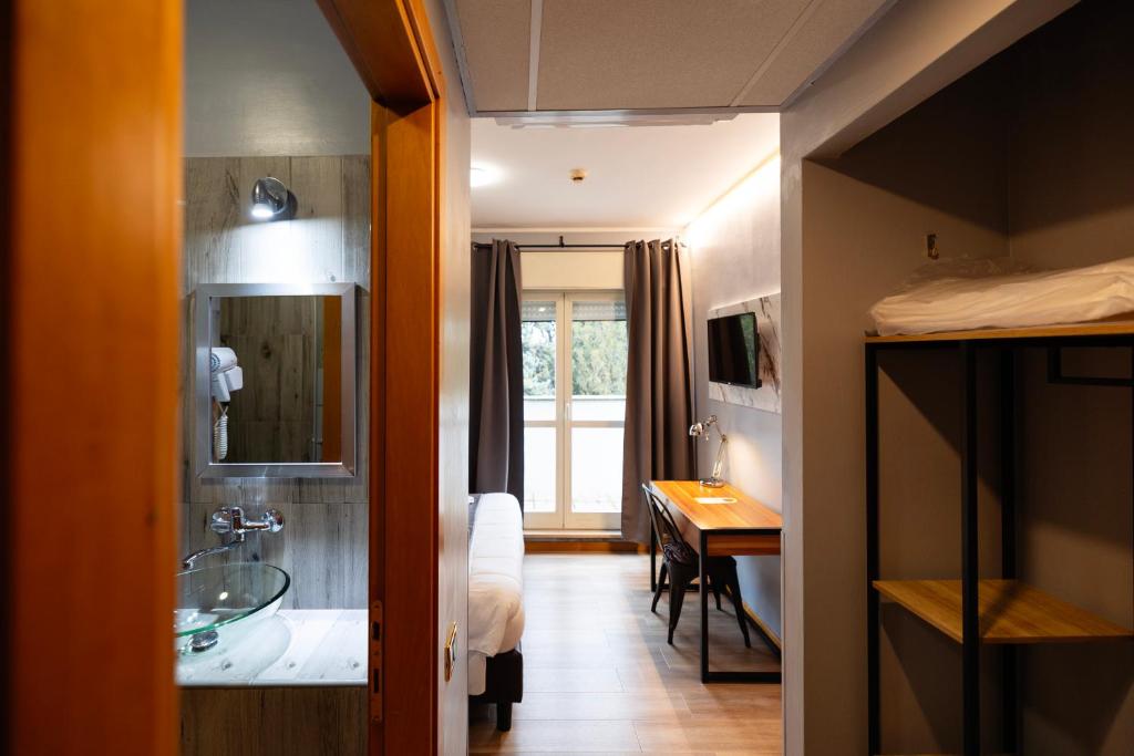 Scheppers Hotel - Standard Double Or Twin Room