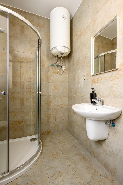 Koupelna v ubytování F11 Room 3, private Room two single beds shared bathroom in shared Flat