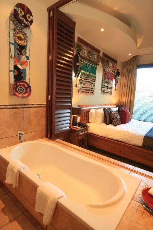 AmmaZulu African Palace - Deluxe Suite