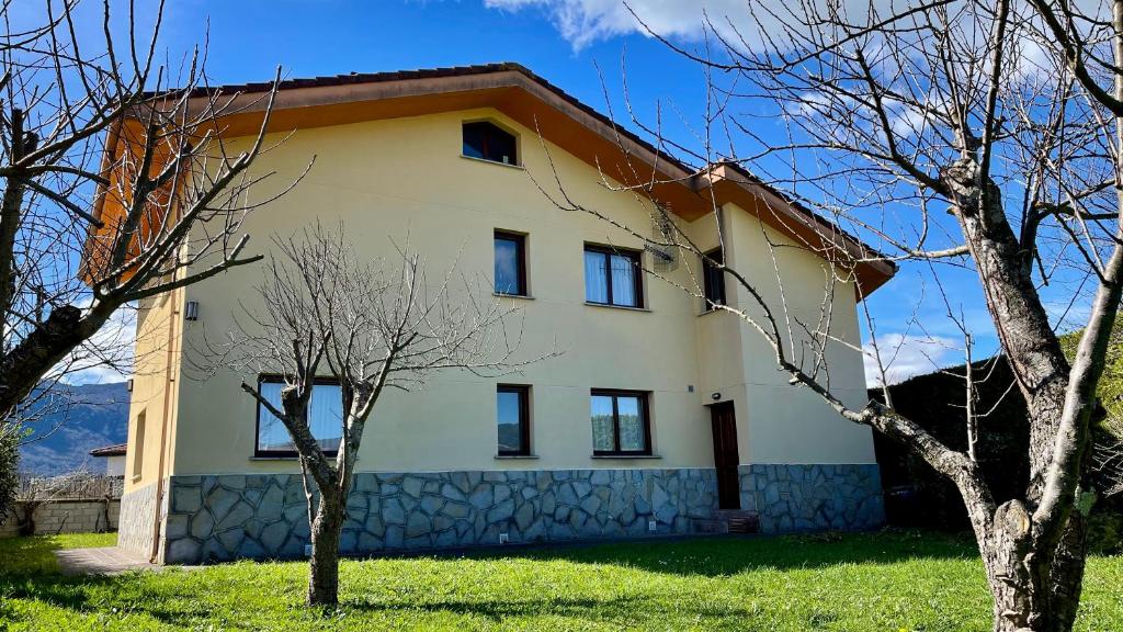 Budova, v ktorej sa dovolenkový dom nachádza