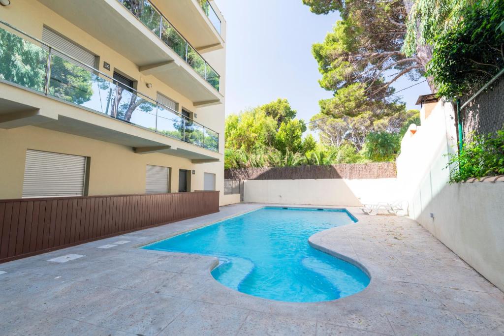 Bazén v ubytovaní Apartamentos Bravosol VyB alebo v jeho blízkosti