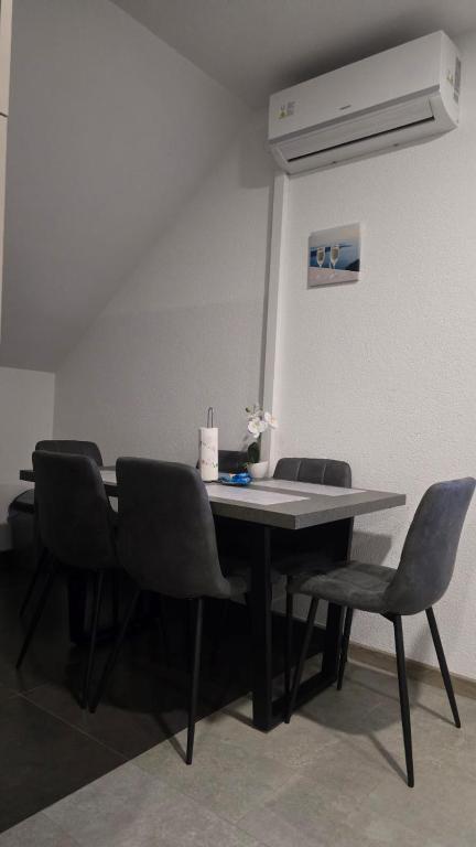 Fotografie z fotogalerie ubytování Apartmani Marijamagdalena v destinaci Gračac