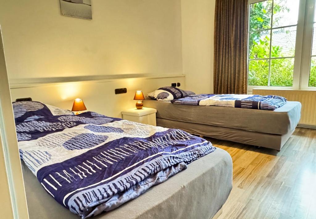 Postel nebo postele na pokoji v ubytování Cozy Ground Floor Retreat in Marx