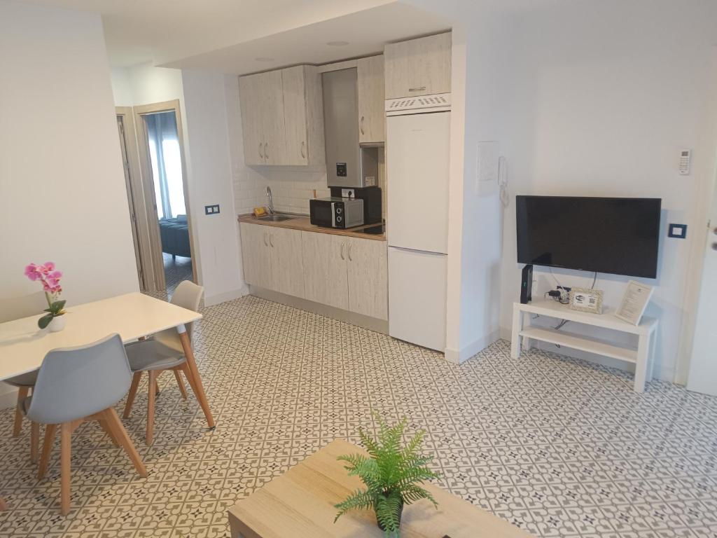 Al-Qazeres Suites - 17