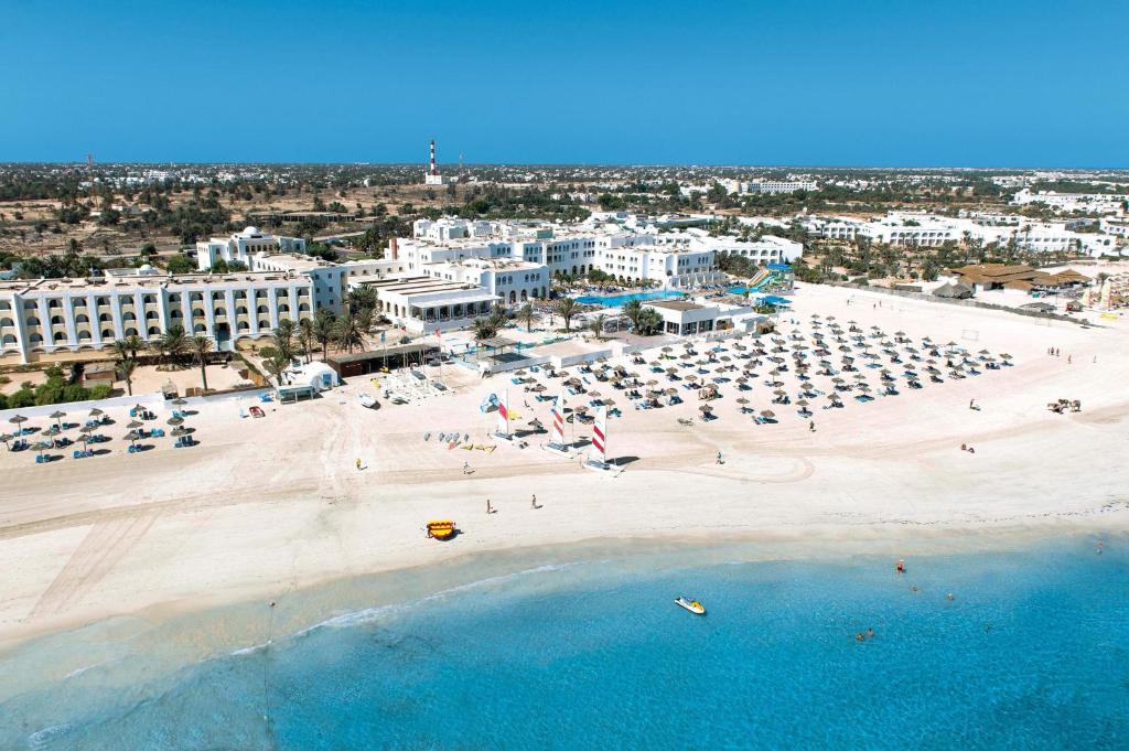 Letecký snímek ubytování Calimera Yati Beach