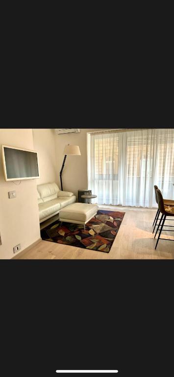 Monolocale San Giovanni con Balcone a 50 m dalla metro