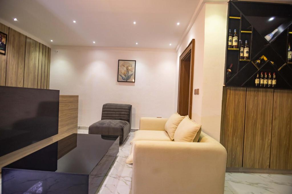 TV a/nebo společenská místnost v ubytování Db Continental Loft Apartment