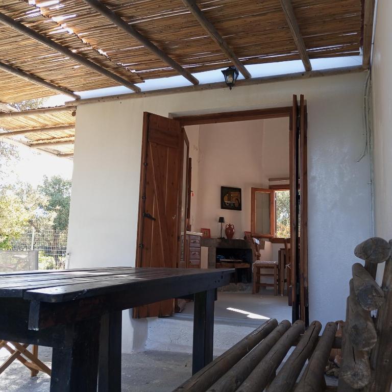 Posezení v ubytování Cottage1Το μικρό σπίτι στο λιβαδι