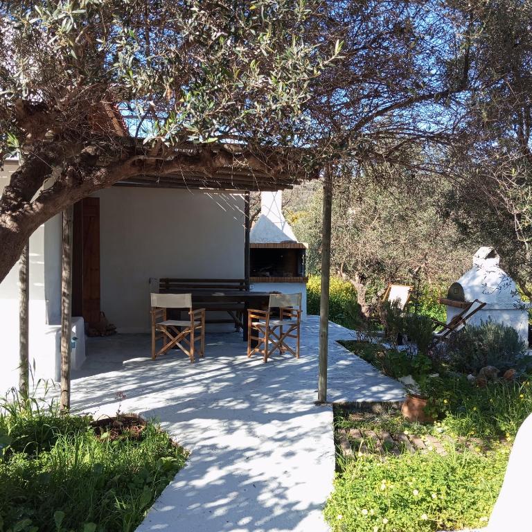 Zahrada ubytování Cottage1Το μικρό σπίτι στο λιβαδι