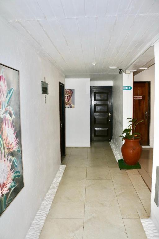 Foto Ocho Rioses asuva majutusasutuse Ocean Palms galeriist