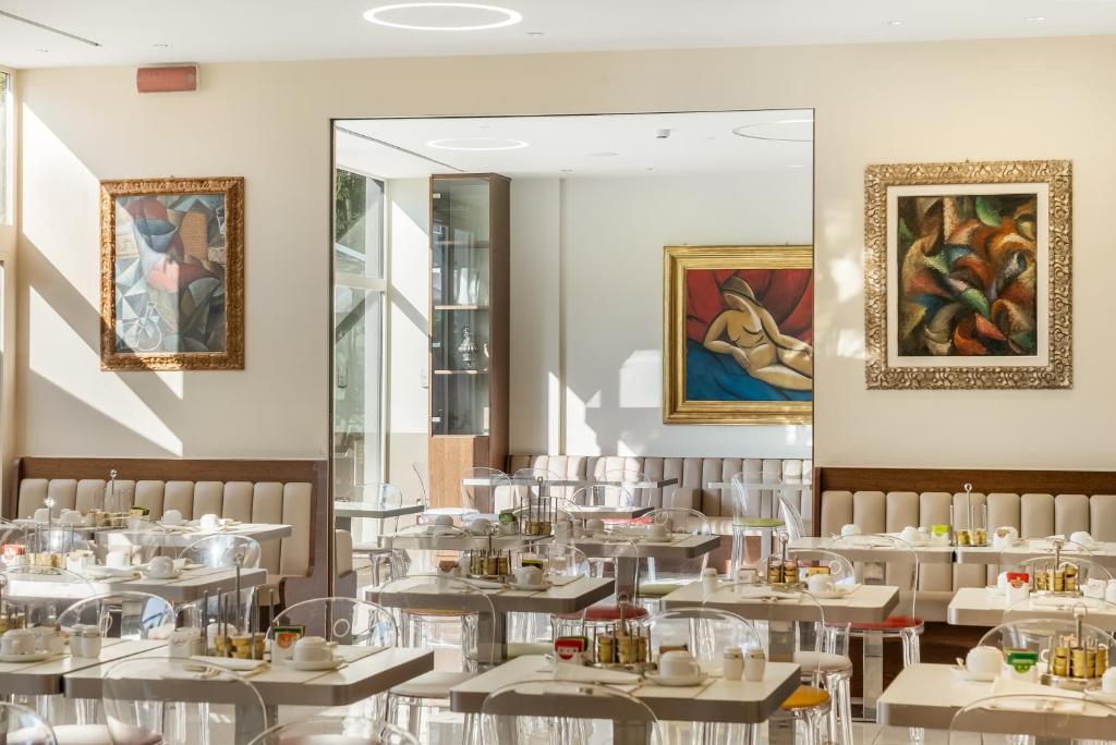 Art Hotel Navigli - Resim 45