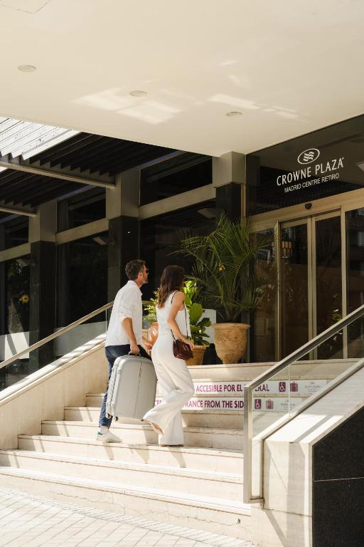 Crowne Plaza Madrid - Centre Retiro by IHG - Resim 5