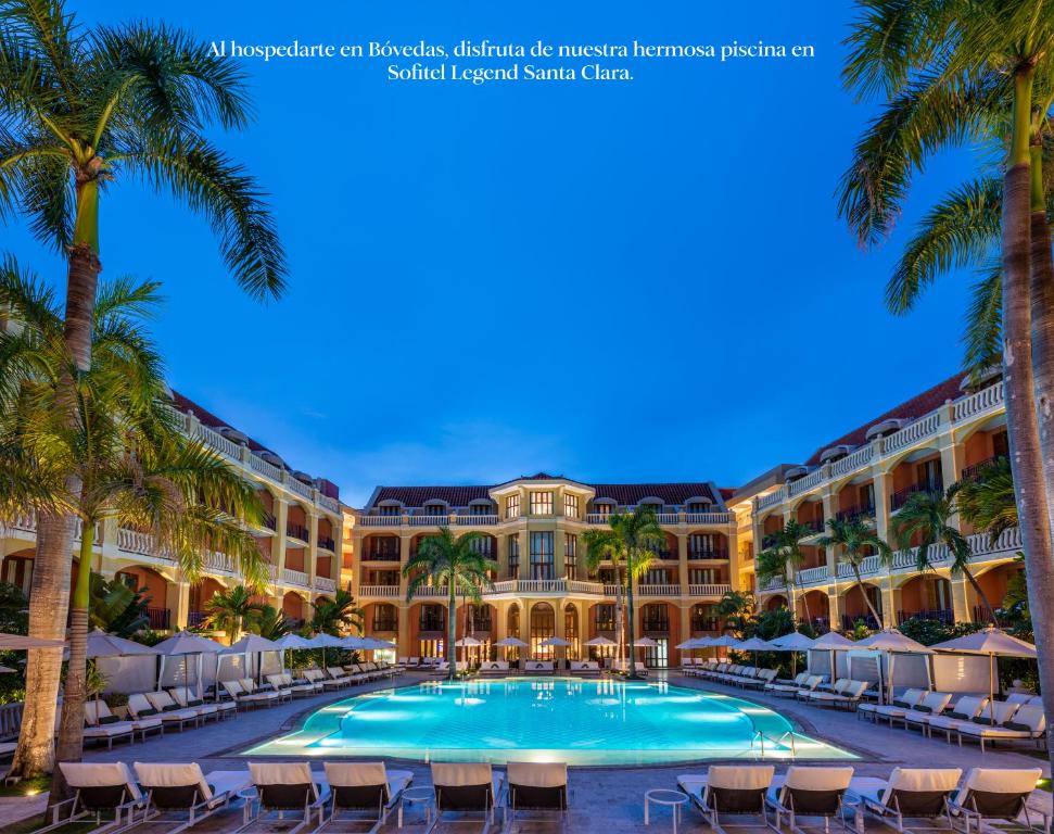 Bazén v ubytování Hotel Boutique Bovedas de Santa Clara By Accor nebo v jeho okolí
