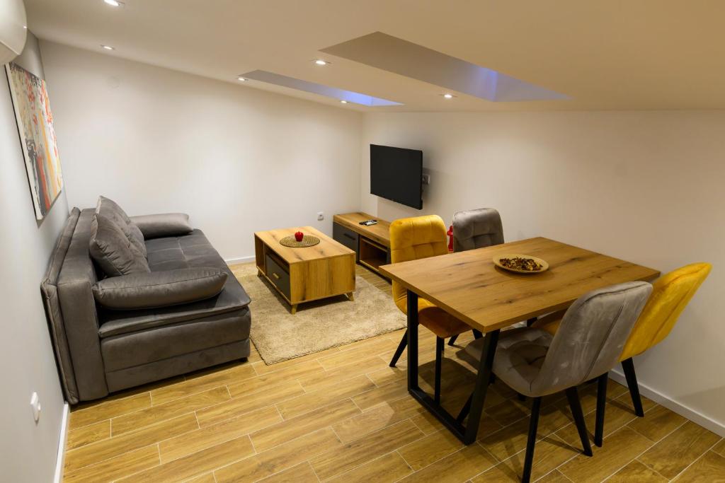 Posezení v ubytování Premium L&L Apartments Modern Designer Stay with Spa Vibe