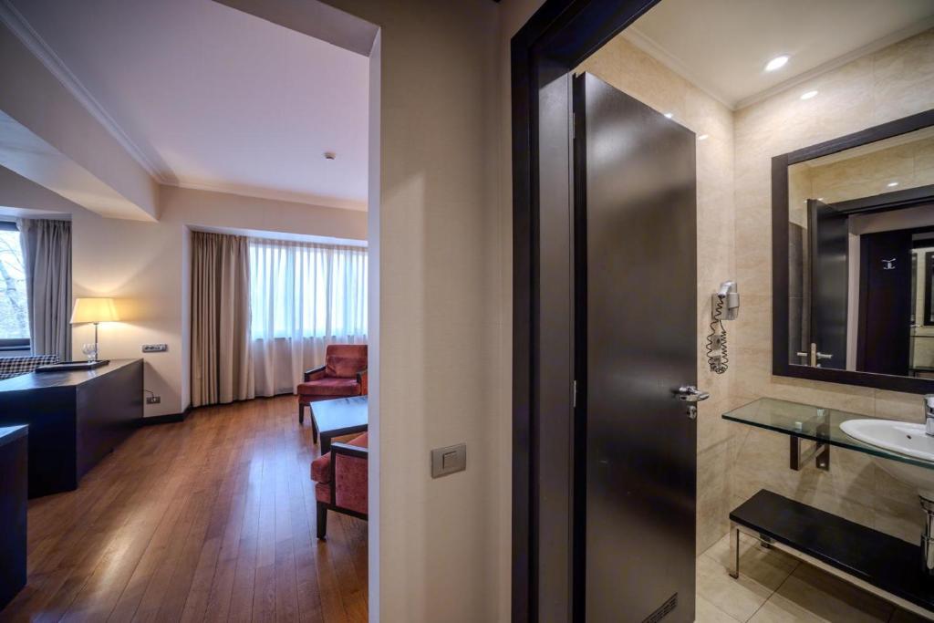 Hotel Rivo Timisoara - Resim 3