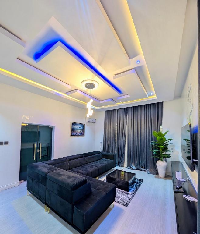 Posezení v ubytování JAYZ Shortlet Apartment
