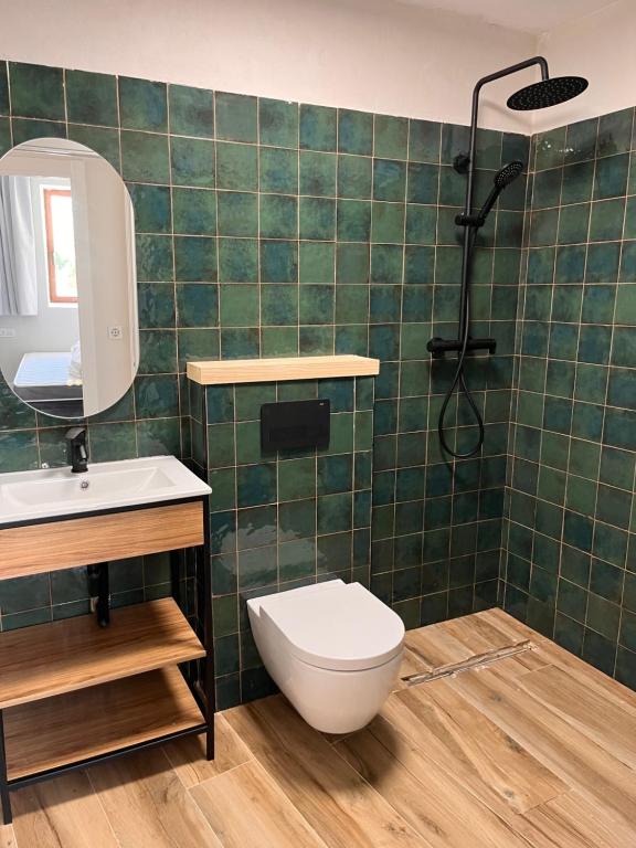Koupelna v ubytování The Nest Masia Can Tiranasi Relájate y Disfruta Escapada con Encanto Cerca de Barcelona-