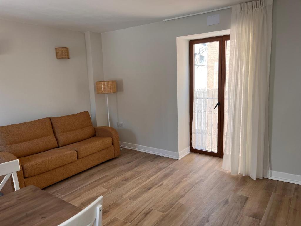 Posezení v ubytování The Nest Masia Can Tiranasi Relájate y Disfruta Escapada con Encanto Cerca de Barcelona-