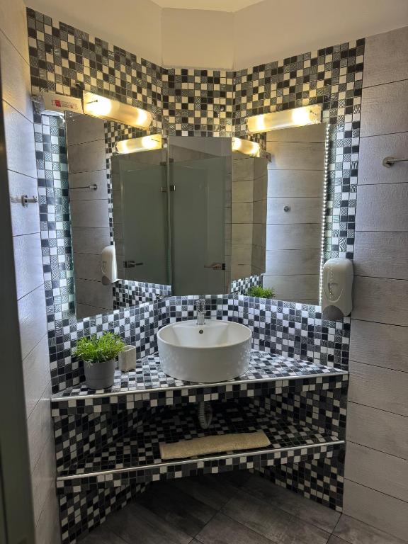 Antonia Apartments - 8