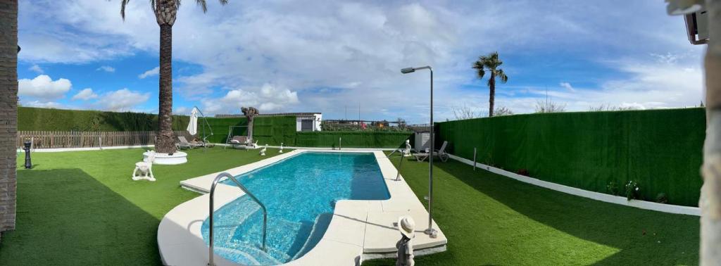 Bazén v ubytovaní Apartamento en Urbanización Residencial - Roble, 5 alebo v jeho blízkosti