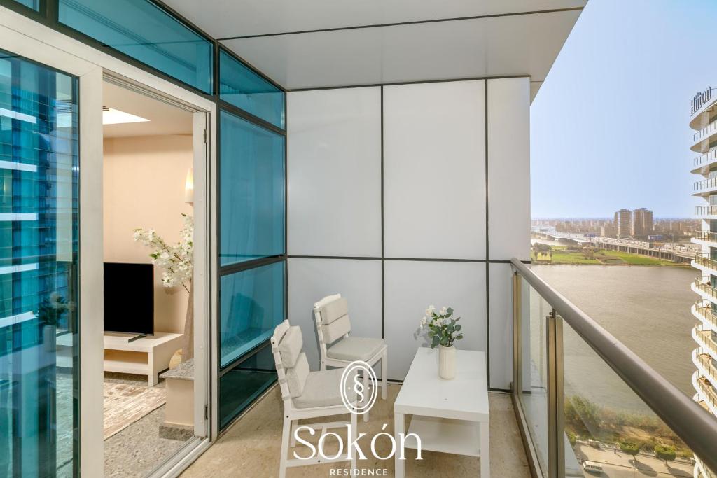 Balkón nebo terasa v ubytování Sokon Residence Nile view at Maadi