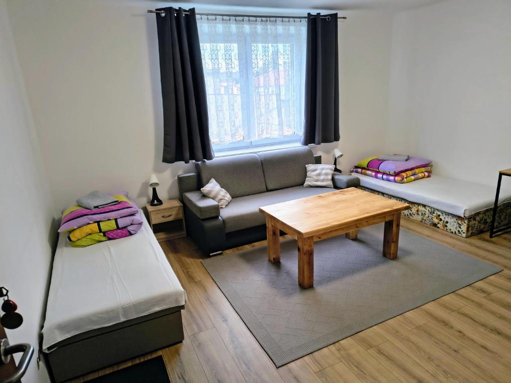 Postel nebo postele na pokoji v ubytování PIANO STUDIO