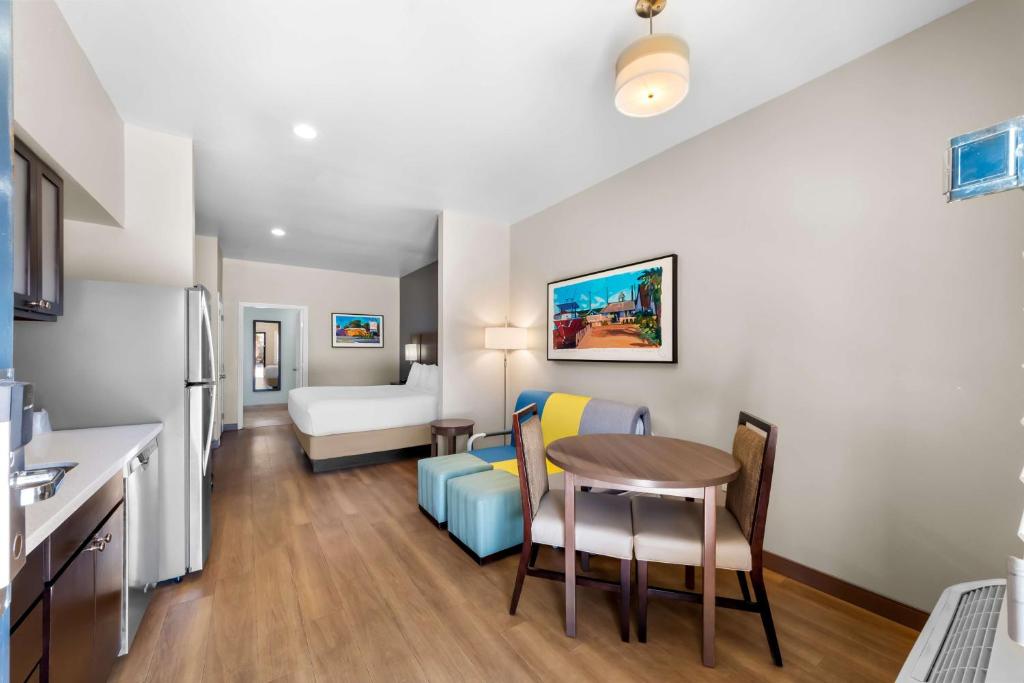 Postel nebo postele na pokoji v ubytování Best Western Port Aransas
