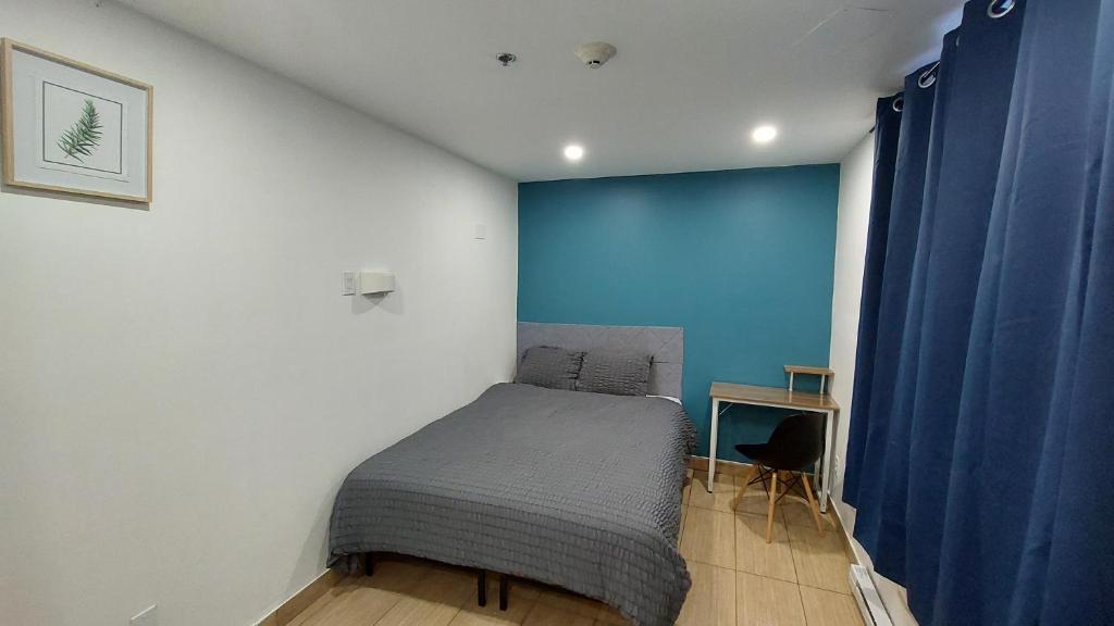 Postel nebo postele na pokoji v ubytování APD HOTEL