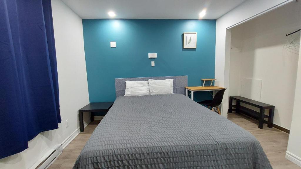 Postel nebo postele na pokoji v ubytování APD HOTEL