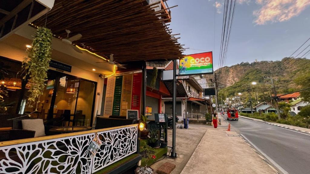 Coco Mountain View Guest House Hotel - Resim 9