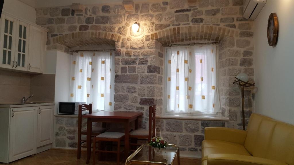 Apartments Popovic - Large Studio With Sofa Bed