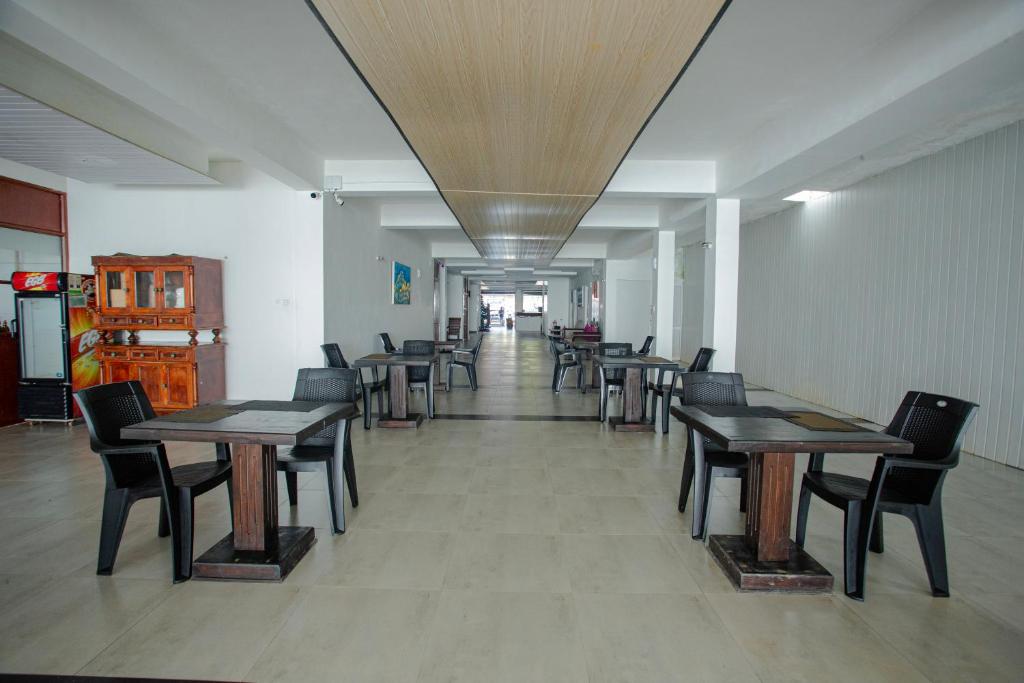 Restoran atau tempat lain untuk makan di Lucky Seven Hikkaduwa