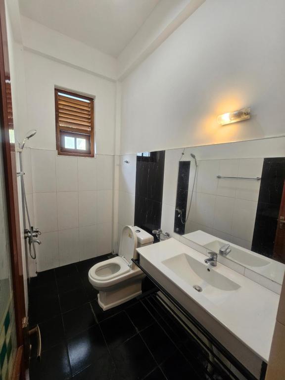 Koupelna v ubytování Yala Safari INN
