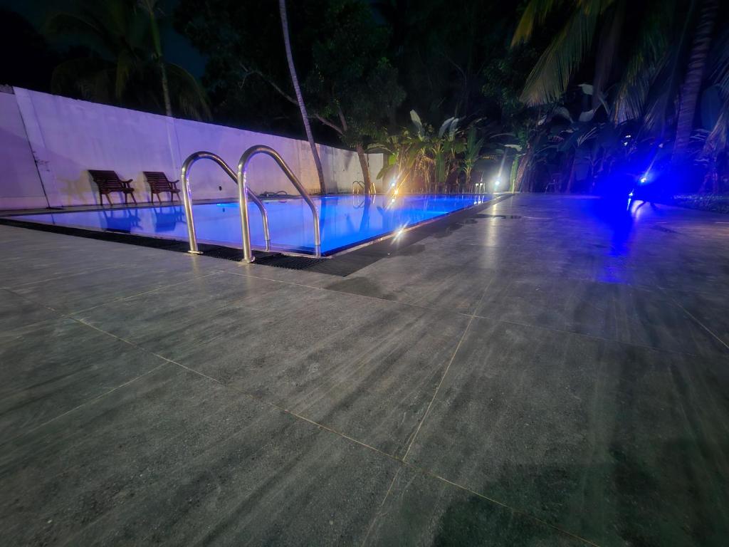 Bazén v ubytování Yala Safari INN nebo v jeho okolí