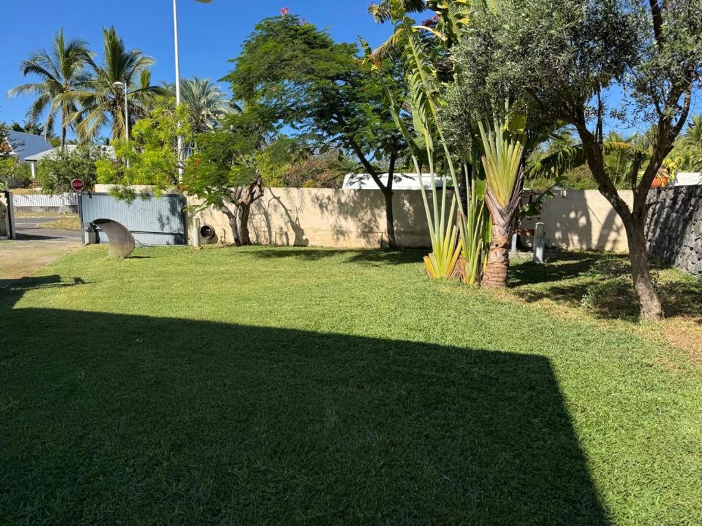 Zahrada ubytování Villa Tropic Adel