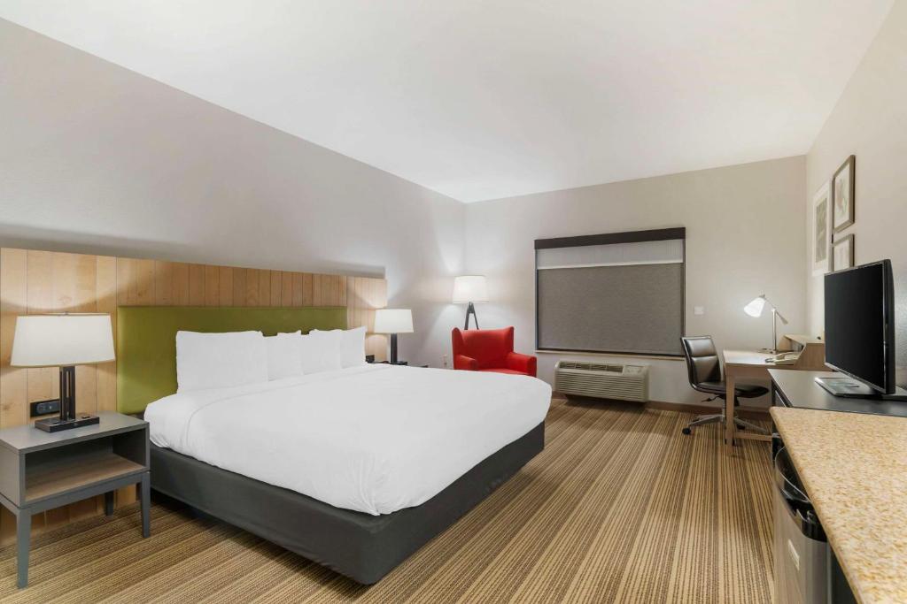 Country Inn & Suites by Radisson, Columbia, MO photo