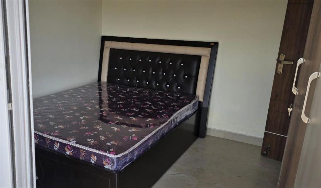 Gallery image of srigandha fragrance in Shimoga