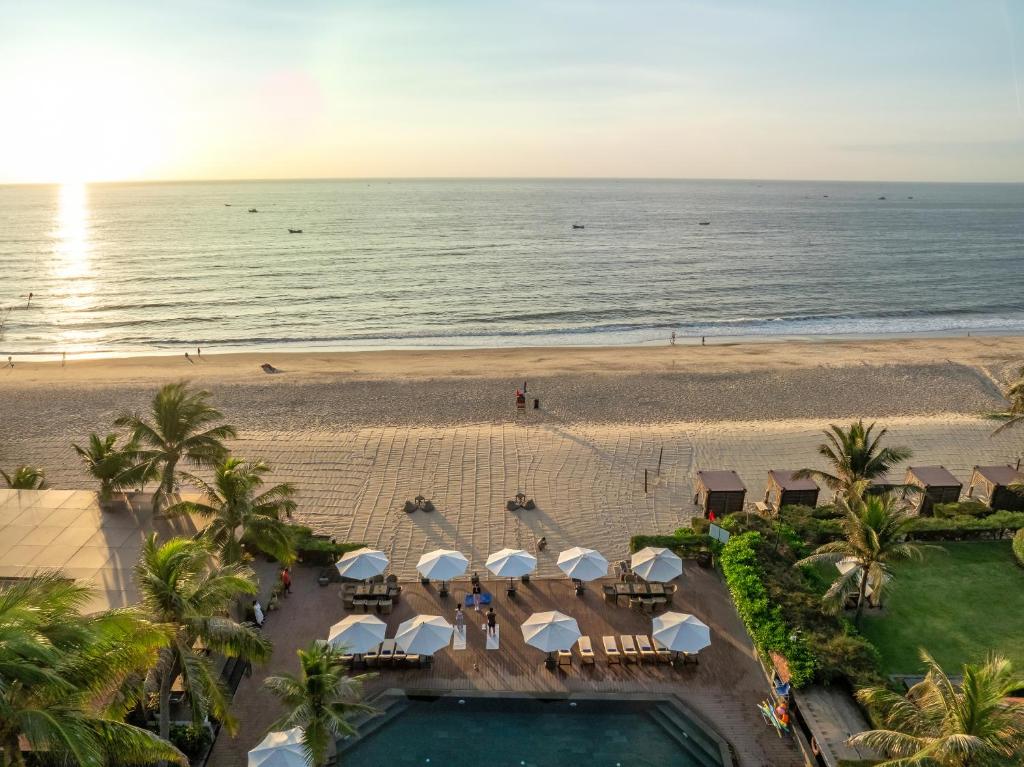 villa Bãi Dài Cam Ranh gần biển không