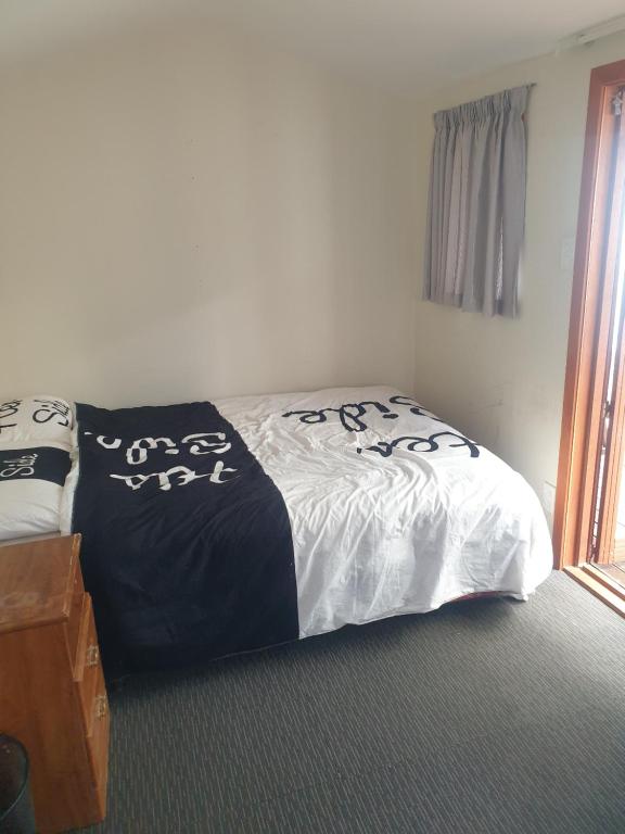 Private cabin Close to airport - Resim 2