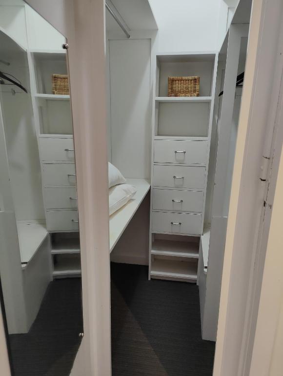 Centennial Inn on Bathurst - Resim 36