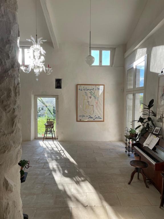 Charme et Confort - Maison Rénovée avec Piscine -