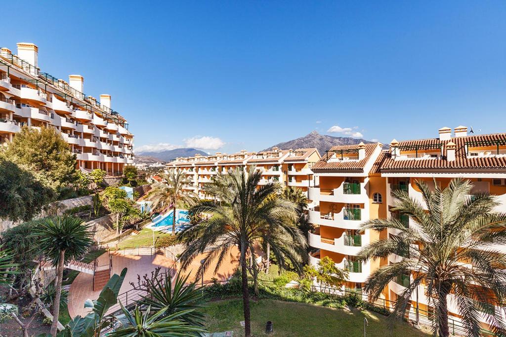 En generel udsigt til bjerge eller udsigt til bjerge taget fra lejlighedshotellet