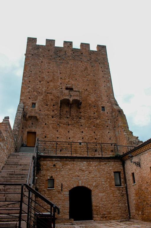 Fotografie z fotogalerie ubytování Castel di Pietra v destinaci Pietra Montecorvino