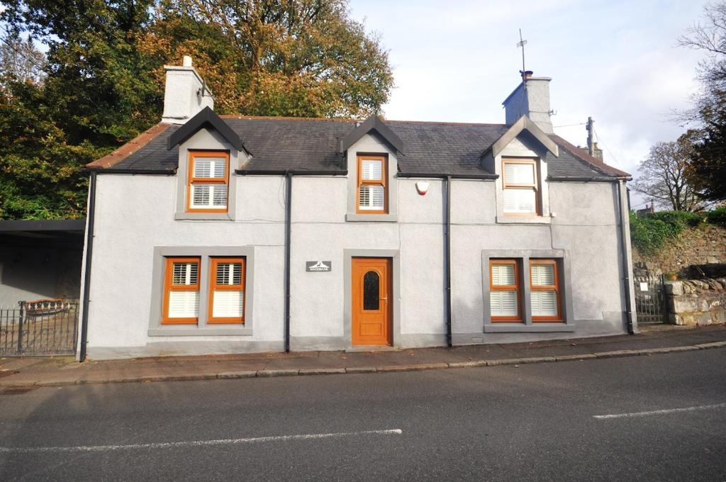 Το κτήριο όπου στεγάζεται  η παραθεριστική κατοικία