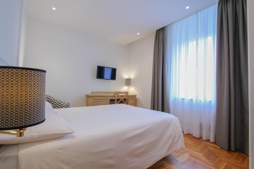 Ambassador Palace Hotel - Habitación Individual Estándar