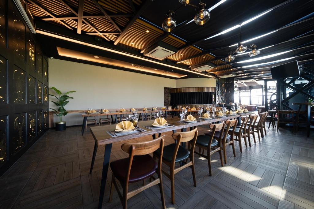 Restaurace v ubytování Avec Hotel