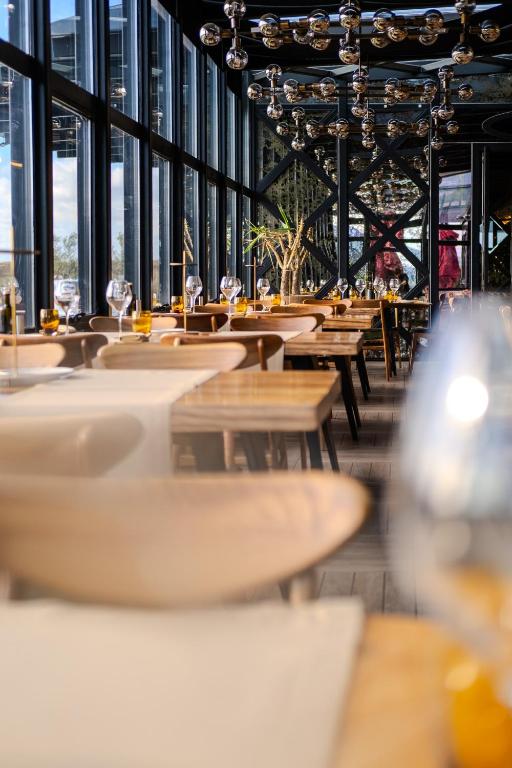 Restaurace v ubytování Avec Hotel
