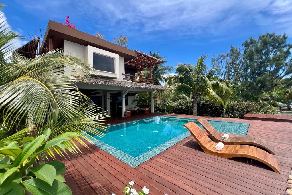 Villa Iti - 3BR Oceanfront Villa w Beautiful Pool - photo 6 - Moorea, Polynésie